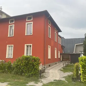 Red House Garlate